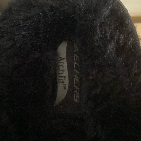 Skechers Women's Arch Fit Go Lounge Unwind Black Faux Fur Buckle Slippers Sz 10 - Picture 10 of 15